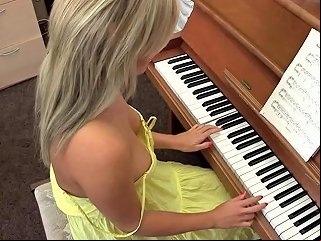 PornHub Porno - Downblouse Sexy Big Busted Piano Playing Dbf Downblousefetish